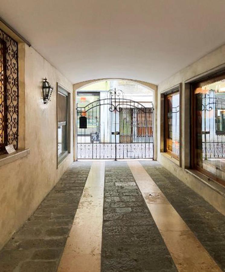 Dolfin Apartment * * * * * Treviso Exterior photo